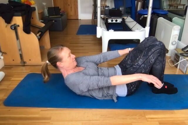 Polestar UK Educator Diane Nye explores how we can use our shoulders to facilitate extension and flexion in the spine and how this can help with one of the most widely known Pilates exercises - the hundred! 💯

#pilates #polestarpilates #polestarpilatesuk #pilatesinstuctor #pilatesteachertraining  #pilatesteacher #pilateseducation #pilatesinspiration #pilatestraining #pilateslondon #iampolestar